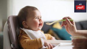 تغذية الرضيع - الأغذية الجافة الأولى - Your baby's first solid foods