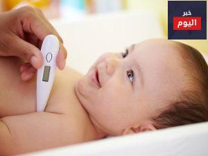 كيفية قياس درجة حرارة الطفل - How to take a baby's temperature