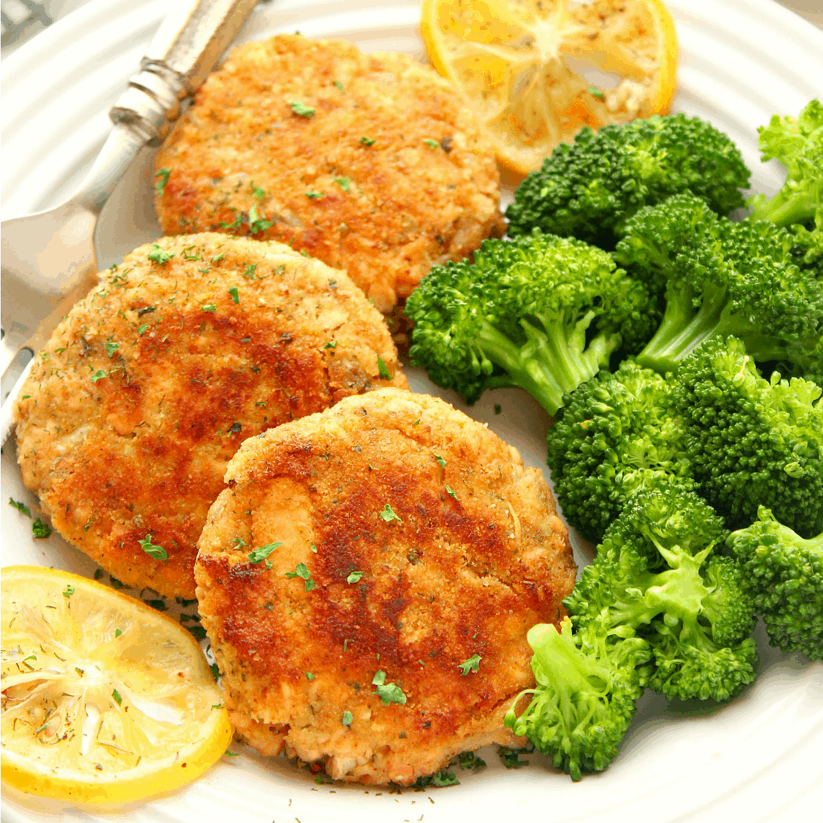 برغر السلمون الصحي - Superhealthy salmon burgers