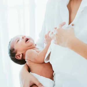 الرضاعة الطبيعية قد تحمي ضد الآلام المزمنة بعد الولادة القيصرية