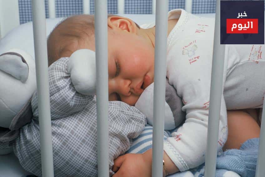 وضعيات نوم خاطئة قد تؤدي إلى وفاة طفلك