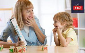 كيف أعلم طفلي الكلام وطرق تشجيع الاطفال على الكلام حسب المراحل العمرية