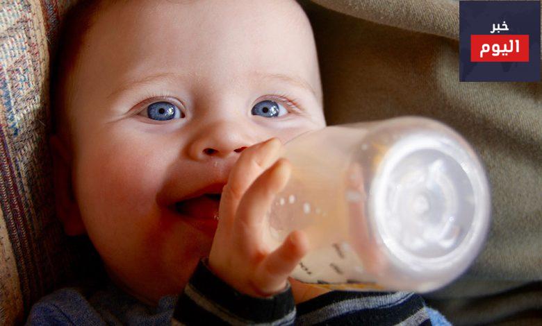 هل يمكن إرضاع الطفل بزجاجة الرضاعة (ببرونة)؟