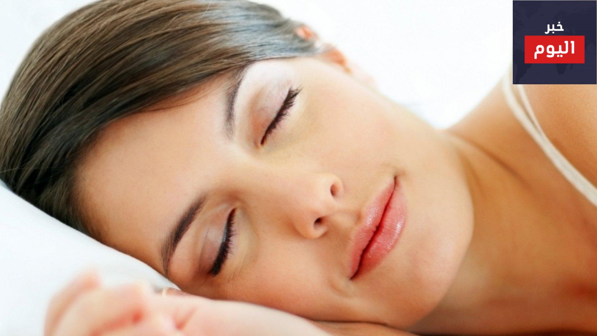 خطوات بسيطة لتعتني ببشرتك أثناء النوم