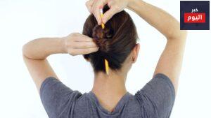 طريقة بسيطة لذم الشعر إلى أعلى بالقلم الرصاص