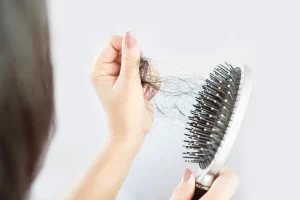 علاج تساقط الشعر طبيعيا